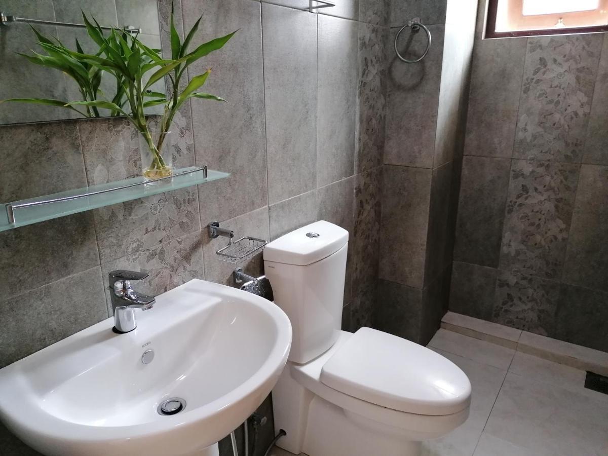 Ocean Breeze Apartment Коломбо Экстерьер фото